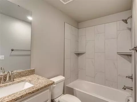 Bath - 104741 S Pimlico Pass, Mcloud, OK 74851 photo 1 of 5