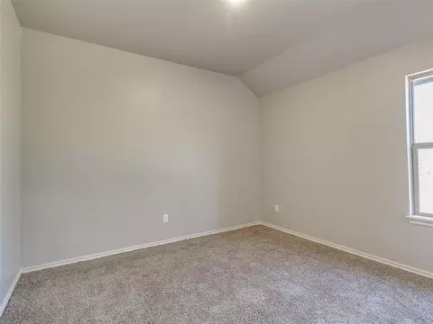 Bedroom - 104741 S Pimlico Pass, Mcloud, OK 74851 photo 3 of 7