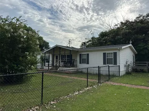 700 Coal Creek Rd, Tuttle, OK 73089