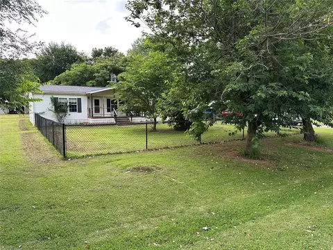 700 Coal Creek Rd, Tuttle, OK 73089 photo 2