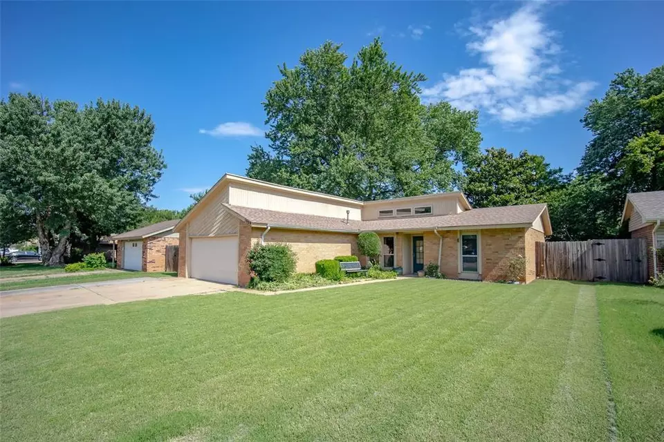  1909 Oakcreek Dr, Norman, OK 73071 photo 3
