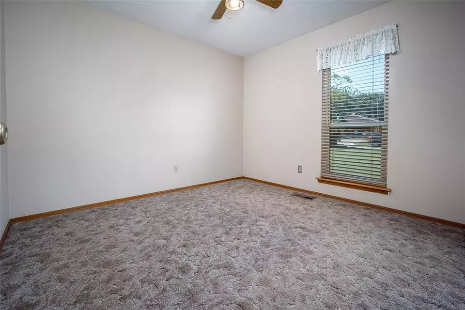  1909 Oakcreek Dr, Norman, OK 73071 photo 18