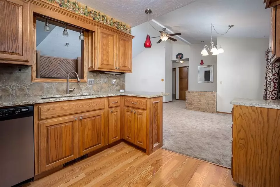  1909 Oakcreek Dr, Norman, OK 73071 photo 7