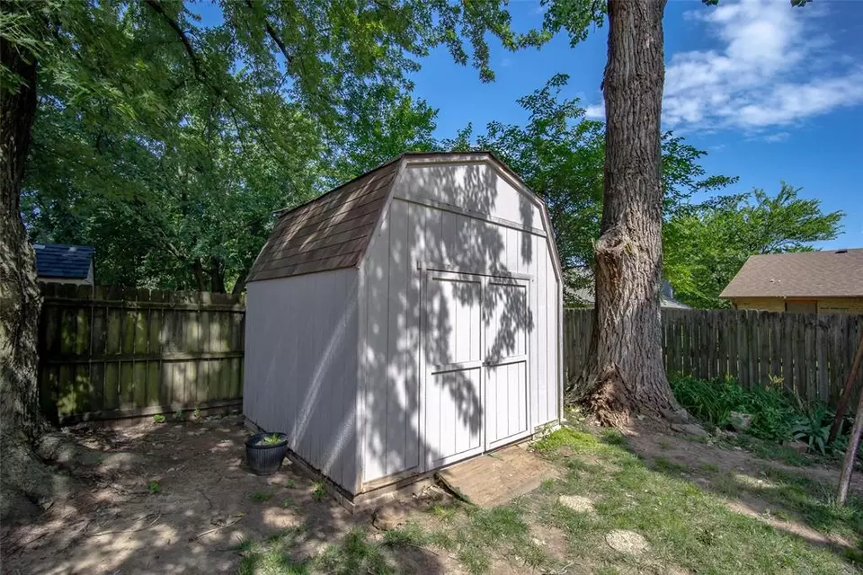  1909 Oakcreek Dr, Norman, OK 73071 photo 23