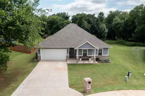 9881 Abington Cir, Edmond, OK 73025