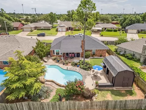 1801 E Hills Dr, Moore, OK 73160