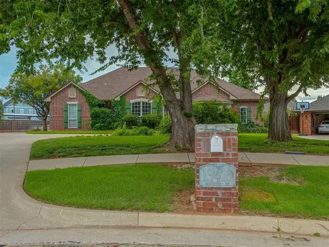 13416 Vandiver Dr, Oklahoma City, OK 73142