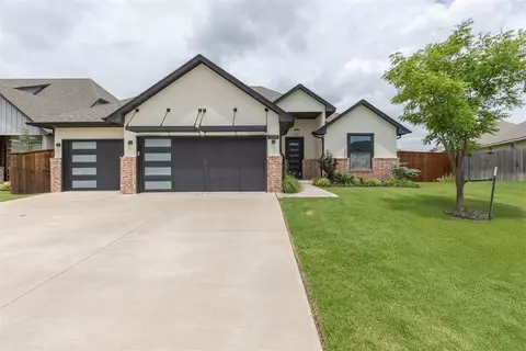 2215 Kimball Dr, Norman, OK 73071