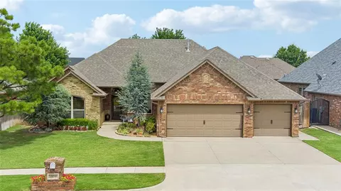 2132 Pine Creek Ave, Yukon, OK 73099