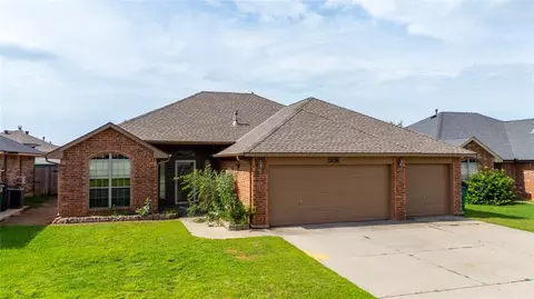 2728 SE 93rd St, Moore, OK 73160