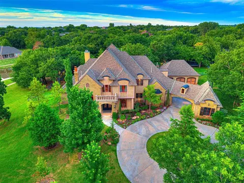 11832 Lorenta Cir, Edmond, OK 73013