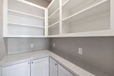 Other - 203 W Holly St, Tuttle, OK 73089 photo 2 of 4