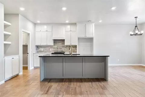 Kitchen - 203 W Holly St, Tuttle, OK 73089 photo 2 of 5