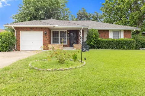 201 W Steed Dr, Midwest City, OK 73110
