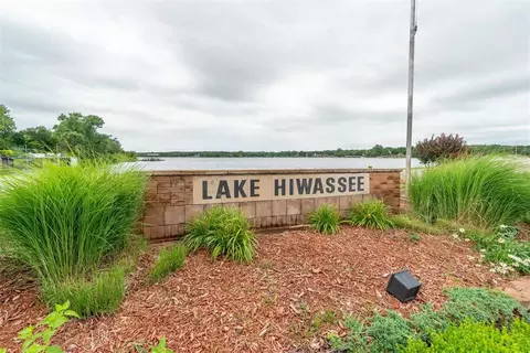 100 W Shore Dr, Arcadia, OK 73007