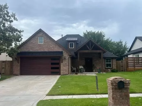 10107 St Patrick Dr, Midwest City, OK 73130