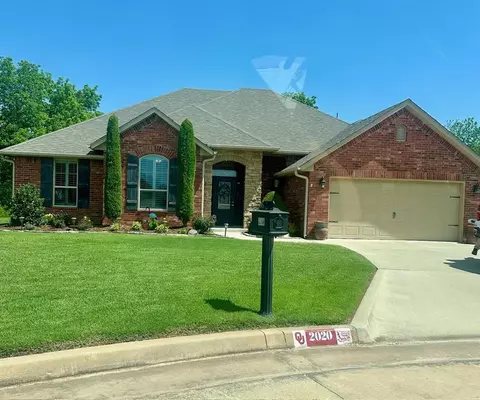 2020 Brook Hollow Ln, Shawnee, OK 74804