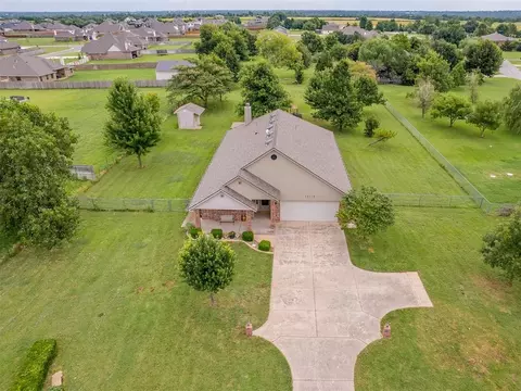 14114 S Pennsylvania Ave, Edmond, OK 73025