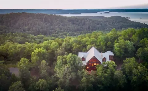 145 Lake Bluff Ln, Broken Bow, OK 74728