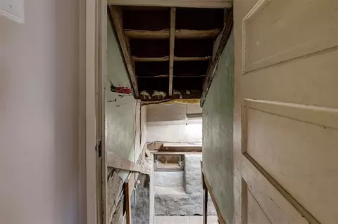 Entry Way - 423 E Noble Ave, Guthrie, OK 73044 photo 4 of 4