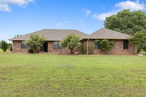 988 Garden Rd, Tuttle, OK 73089