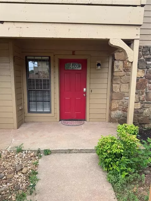14321 N Pennsylvania Ave #19E, Oklahoma City, OK 73134