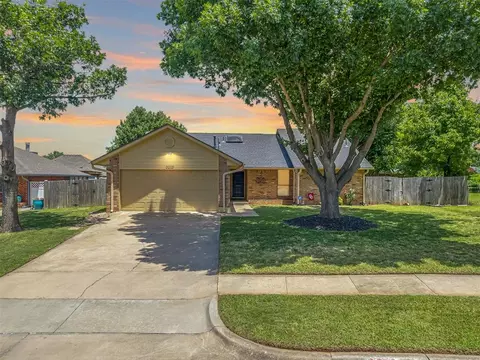 3213 Creekwood Ct, Norman, OK 73072