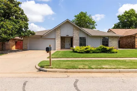 1909 Magnolia Ln, Edmond, OK 73013