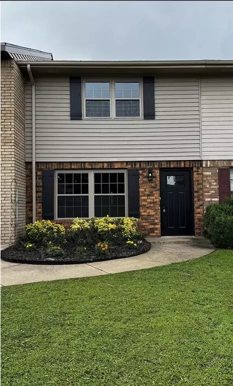 3704 Bellflower Ave #C, Ponca City, OK 74604