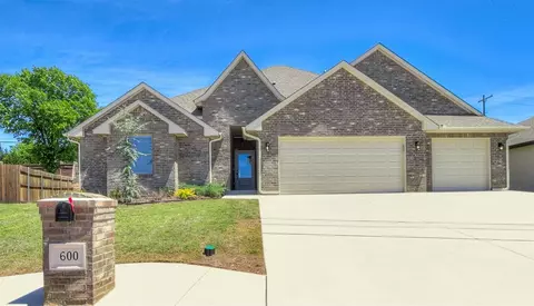 600 Mirano Ln, Edmond, OK 73034