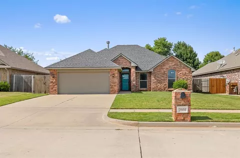 2604 Kadlan Dr, El Reno, OK 73036
