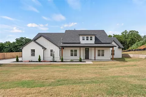 3101 Road Runner Ct, Guthrie, OK 73044