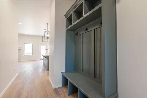 Entry Way - 3104 Warwick Way, Moore, OK 73160 photo 2 of 2