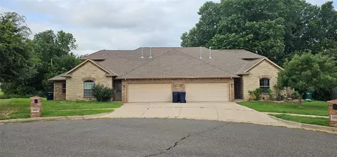 12201 Buckingham Ln, Yukon, OK 73099