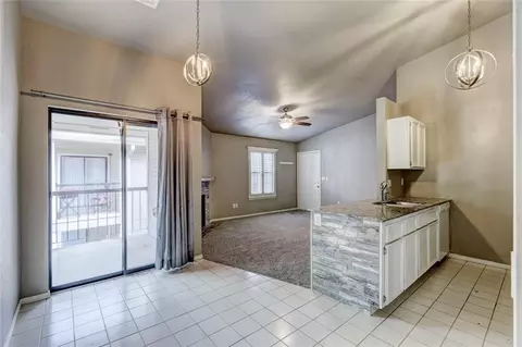 3000 Chautauqua Ave #230, Norman, OK 73072