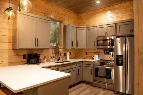 Kitchen - 184 Bombardier Ln, Broken Bow, OK 74728 photo 4 of 4