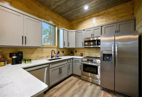 Kitchen - 184 Bombardier Ln, Broken Bow, OK 74728 photo 1 of 4