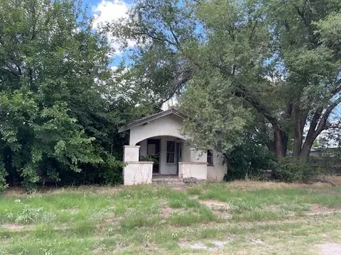 119 S Oak St, Erick, OK 73645