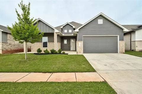 15905 Capri Ln, Edmond, OK 73013