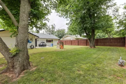 623 E 27th St, Edmond, OK 73013 photo 40
