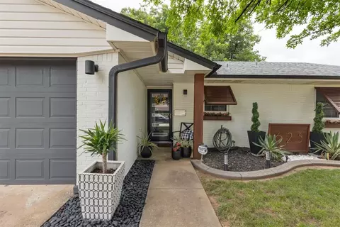 623 E 27th St, Edmond, OK 73013 photo 5