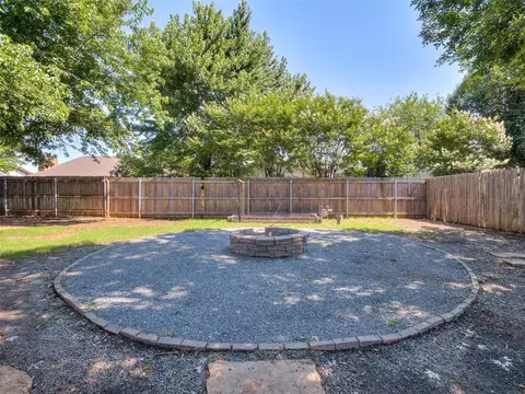 313 Ember Glow Dr, Moore, OK 73160 photo 6