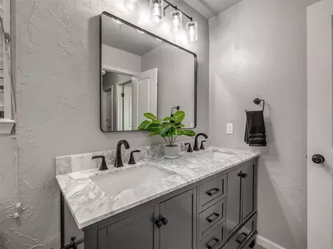 313 Ember Glow Dr, Moore, OK 73160 photo 27