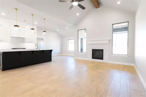 10317 SW 56th St, Mustang, OK 73064