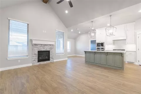 9229 NW 86th Ter, Yukon, OK 73099
