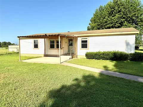 7040 Pine Tree Dr, Lexington, OK 73051