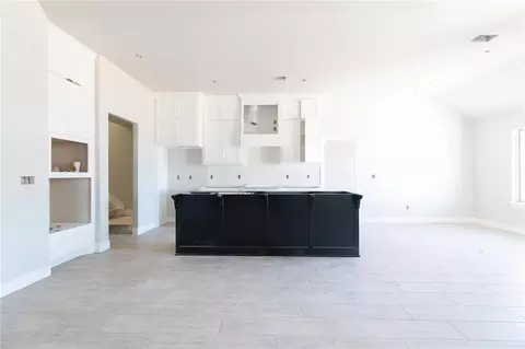 Living - 2913 Crossover Ct, Moore, OK 73160 photo 2 of 2
