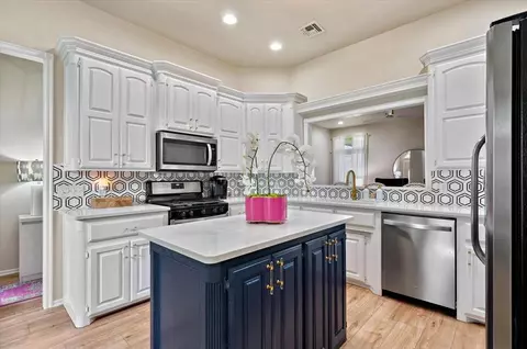 1318 Locust Dr, Blanchard, OK 73010