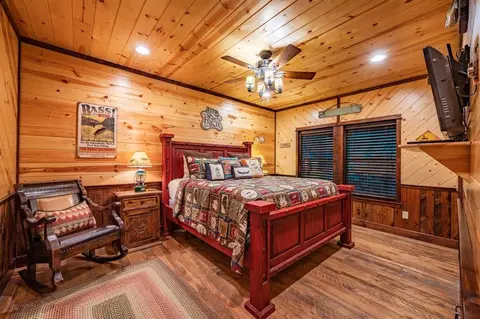 Bedroom - 44 Pine Bluff Rd, Broken Bow, OK 74728 photo 12 of 13
