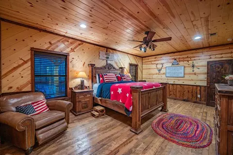 Bedroom - 44 Pine Bluff Rd, Broken Bow, OK 74728 photo 10 of 13